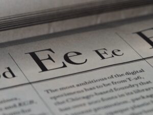 Ee Ee text to illustrate scale and font